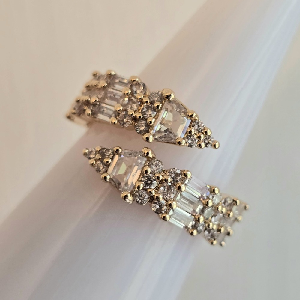 Bomb Party RG64764 Size 6 Ring - Point Me There - Diamond CZ on Gold NEW
